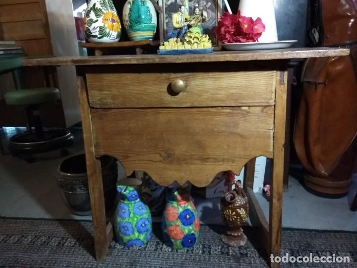 Antig&uuml;edades: Mesa tocinera con cajon, PP siglo XX - Foto 8