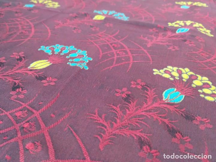 Antig&uuml;edades: Pa&ntilde;uelo de seda brocado - Foto 7