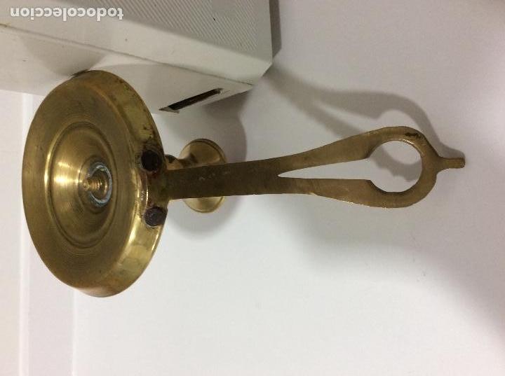 Antig&uuml;edades: Palmatoria de bronce siglo XIX - Foto 7