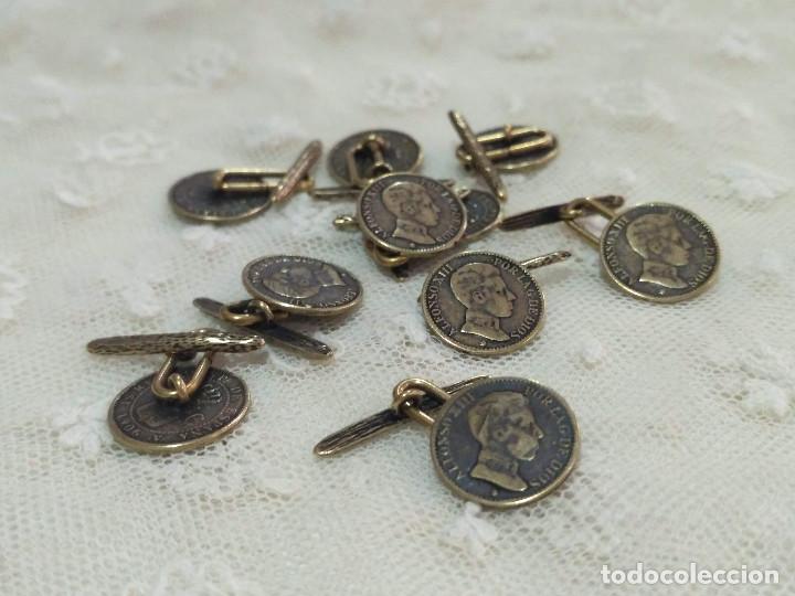 Antig&uuml;edades: Bot&oacute;n de lat&oacute;n con asa y pasador. - Foto 3