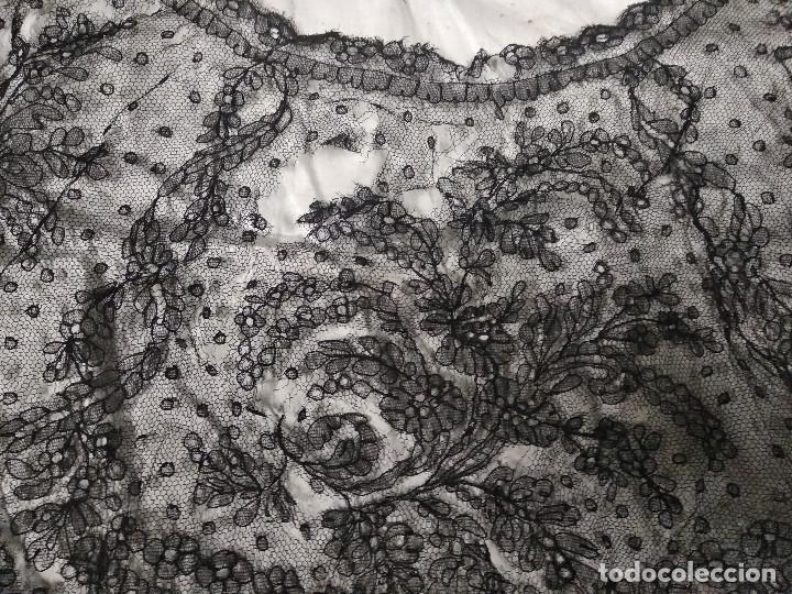 Antig&uuml;edades: mantilla encaje negra - Foto 3