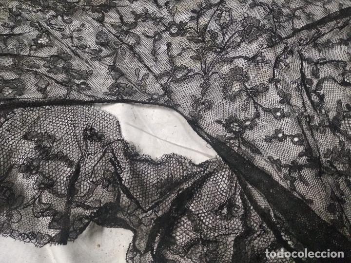 Antig&uuml;edades: Gran mantilla negra ppio XX - Foto 4