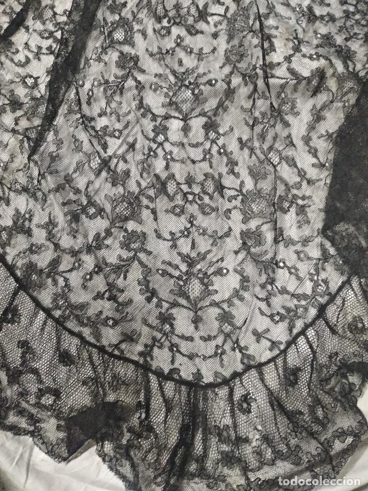 Antig&uuml;edades: Gran mantilla negra ppio XX - Foto 7