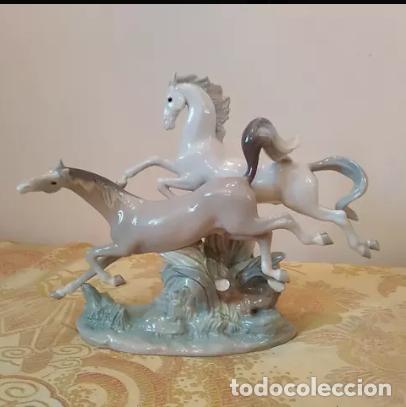 Antig&uuml;edades: Caballos de Porcelana Lladr&oacute; - Foto 1
