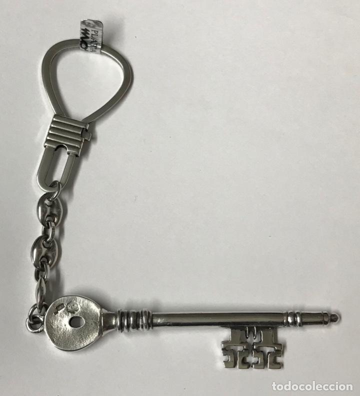 Antig&uuml;edades: Llavero de plata con forma de llave antigua - Foto 4