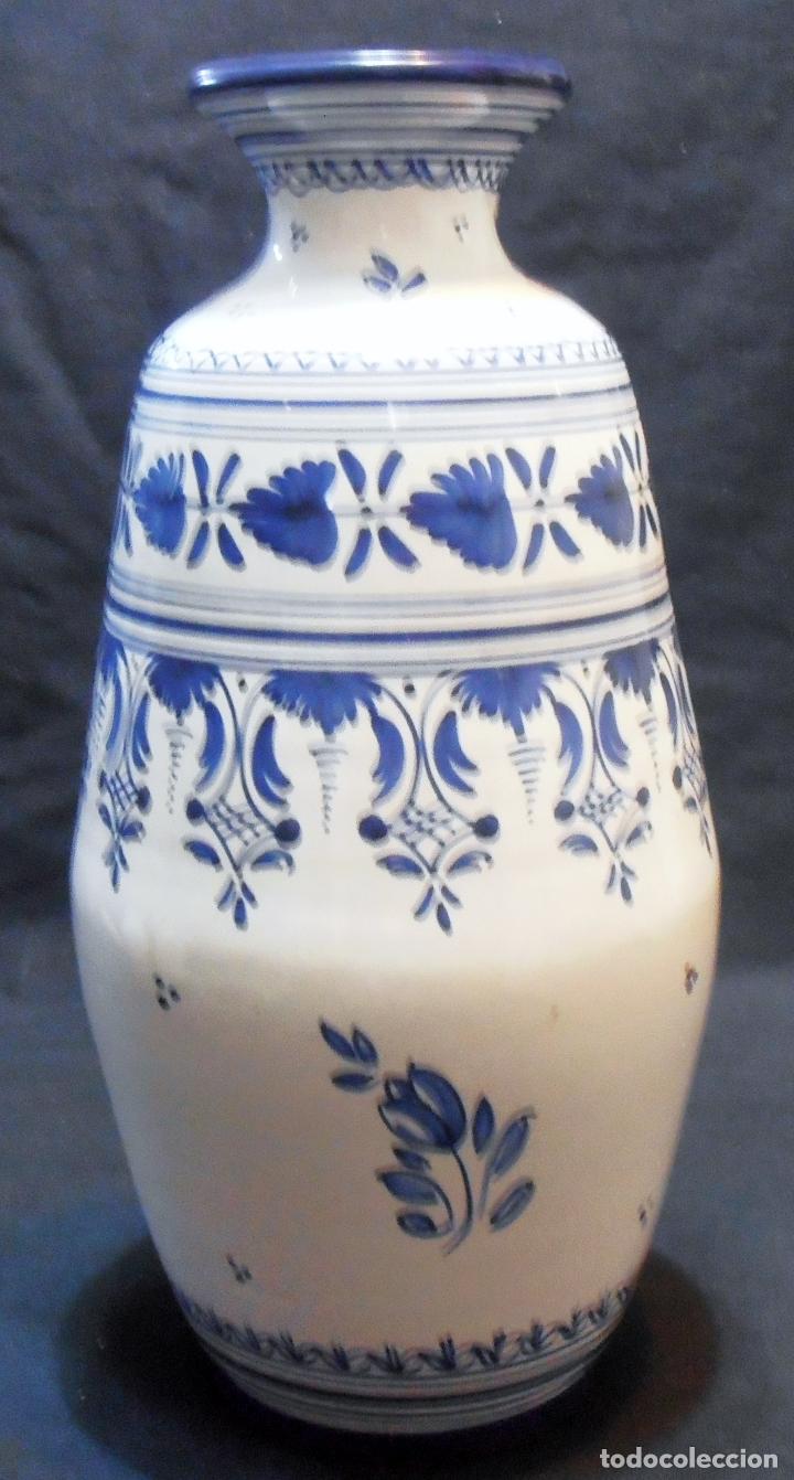 Antig&uuml;edades: JARRON DE TALAVERA, CON MARCA EN LA BASE, 33 CM DE ALTO - Foto 4