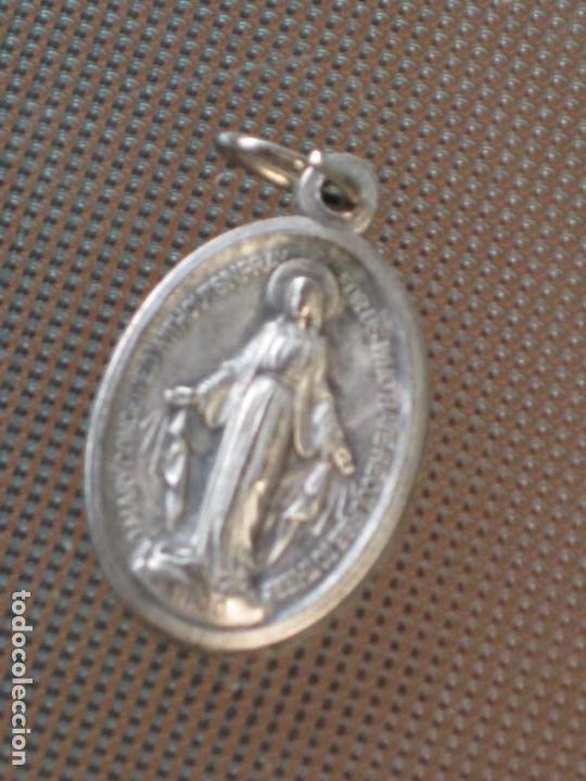 Antig&uuml;edades: Dos medallas religiosas - Foto 4