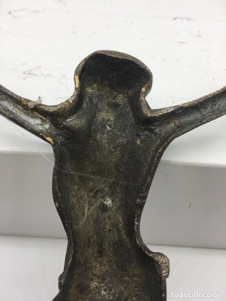 Antig&uuml;edades: Cristo de bronce - Foto 5