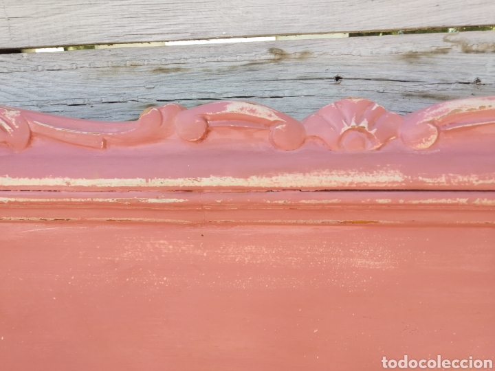 Antig&uuml;edades: Cabecero antiguo decapado en rosa - Foto 3