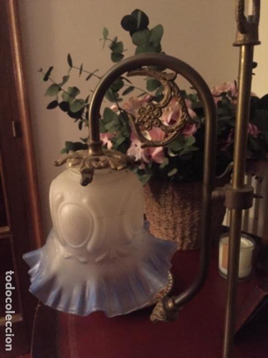 Antig&uuml;edades: Lampara de mesa con tulipa art dec&oacute; - Foto 4