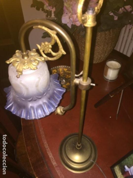 Antig&uuml;edades: Lampara de mesa con tulipa art dec&oacute; - Foto 1