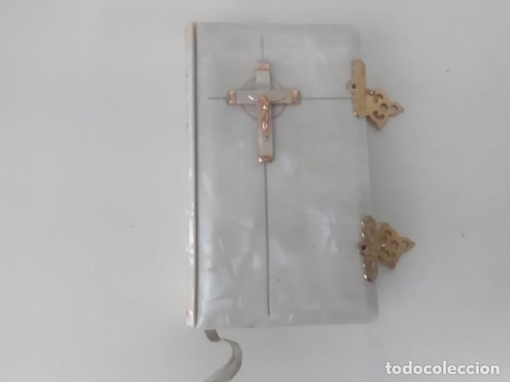 Antig&uuml;edades: Libro y rosario mi primera comuni&oacute;n de n&aacute;car - Foto 7