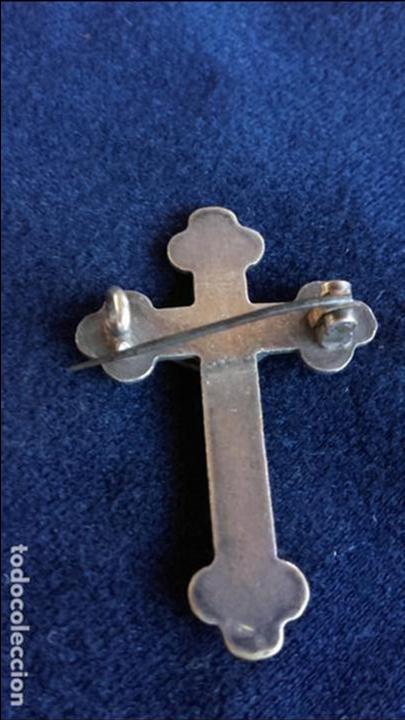 Antig&uuml;edades: Cruz mason de solapa de plata - Foto 2