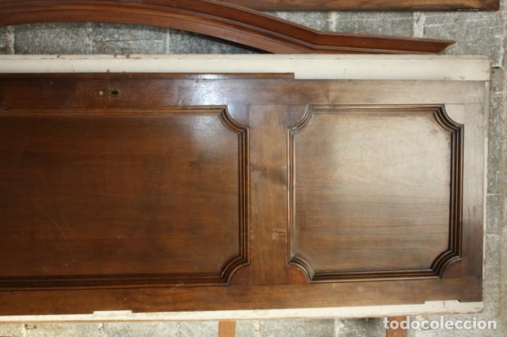 Antig&uuml;edades: Pareja de puertas en madera de nogal. - Foto 2