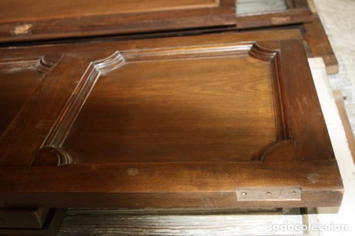 Antig&uuml;edades: Pareja de puertas en madera de nogal. - Foto 3