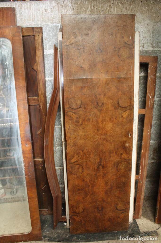 Antig&uuml;edades: Pareja de puertas en madera de raiz. - Foto 1