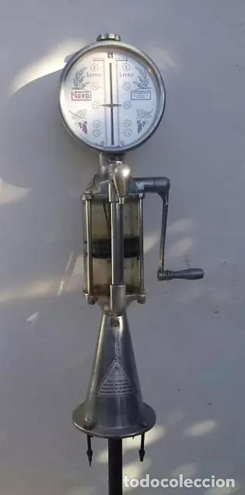 Antig&uuml;edades: Dispensador antig&uuml;o