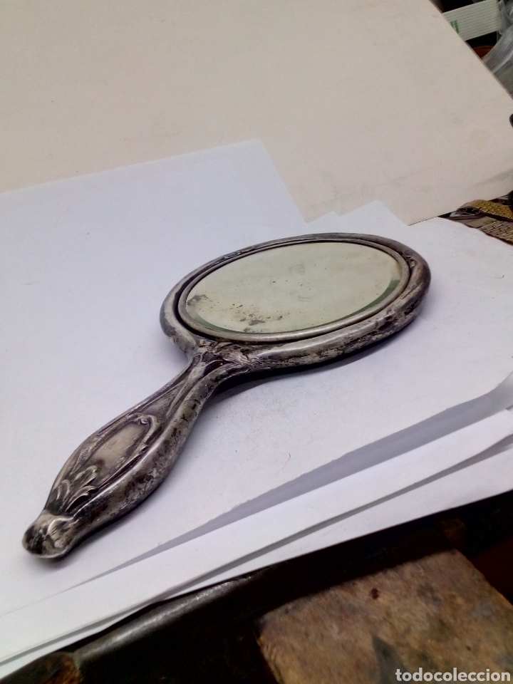 Antig&uuml;edades: Espejo de mano echo en plomo antiguo