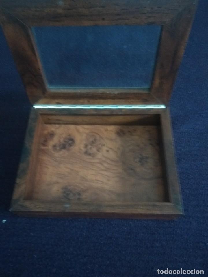 Antig&uuml;edades: Caja de plata - Foto 2