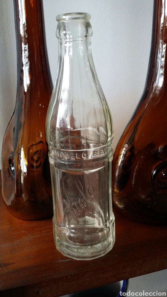 Antig&uuml;edades: Antigua botella de Cola Kiola - Foto 3