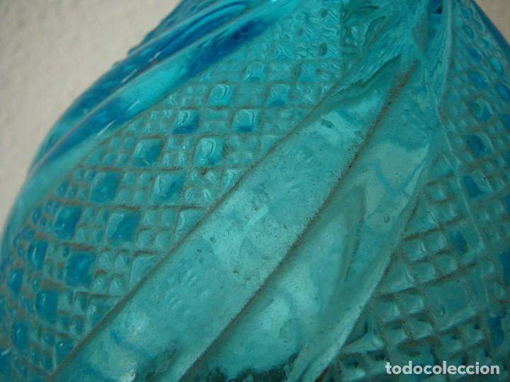 Antig&uuml;edades: Antigua botella adaptada como l&aacute;mpara. Botella electrificada. - Foto 7