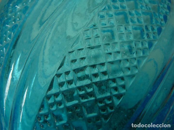 Antig&uuml;edades: Antigua botella adaptada como l&aacute;mpara. Botella electrificada. - Foto 10