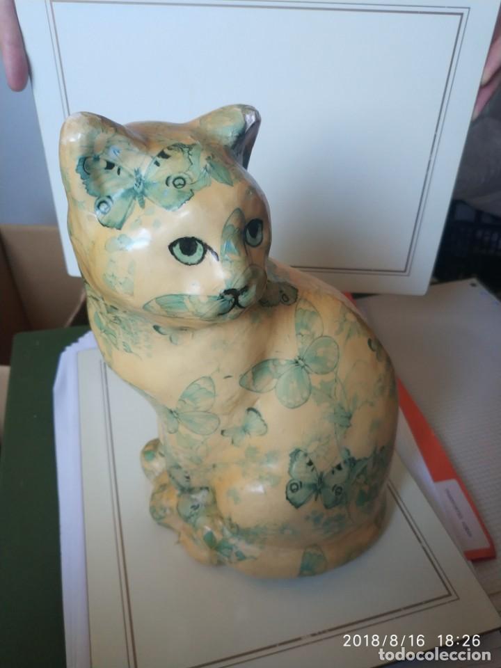 Antig&uuml;edades: PRECIOSO GATO HECHO A MANO EN PAPEL MACH&Eacute; POR ANNE NORRIS  (FOUNDRY HOUSE 1985)