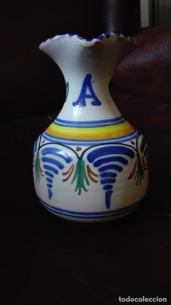 Antig&uuml;edades: Jarra de cer&aacute;mica de Alcora - Foto 1