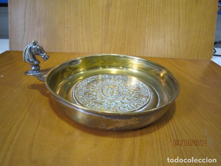 Antig&uuml;edades: Antiguo Recipiente en metal - Foto 7