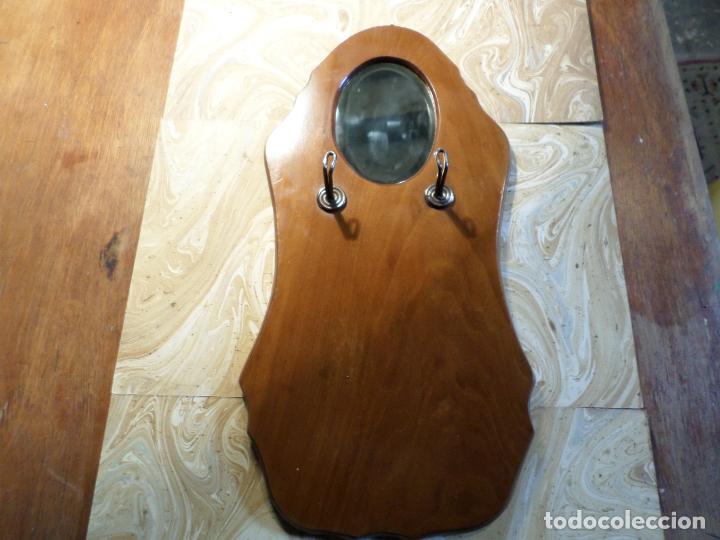 Antig&uuml;edades: ESPEJO CUELGA LLAVES - Foto 1