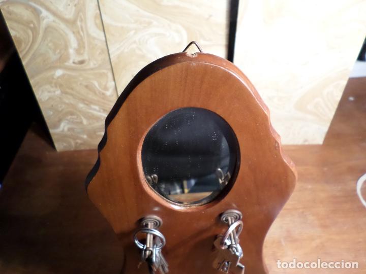 Antig&uuml;edades: ESPEJO CUELGA LLAVES - Foto 6