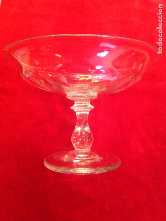 Antiquit&eacute;s: Frutero de cristal tallado siglo XIX