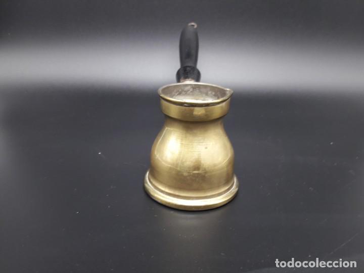 Antig&uuml;edades: Jarrita de servvir - Foto 3
