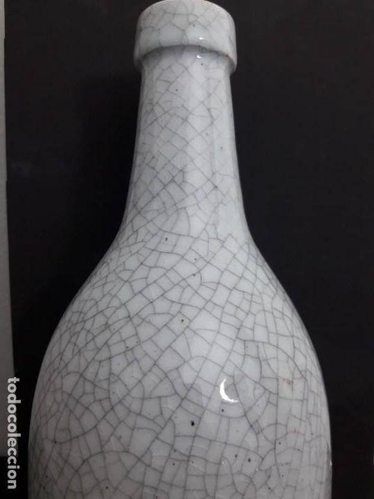Antig&uuml;edades: Botella de ceramica - Foto 3