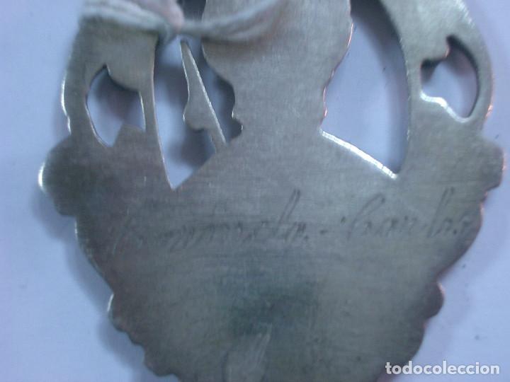 Antig&uuml;edades: Medalla en plata de Santiago de Compostela. REF-4131 - Foto 4