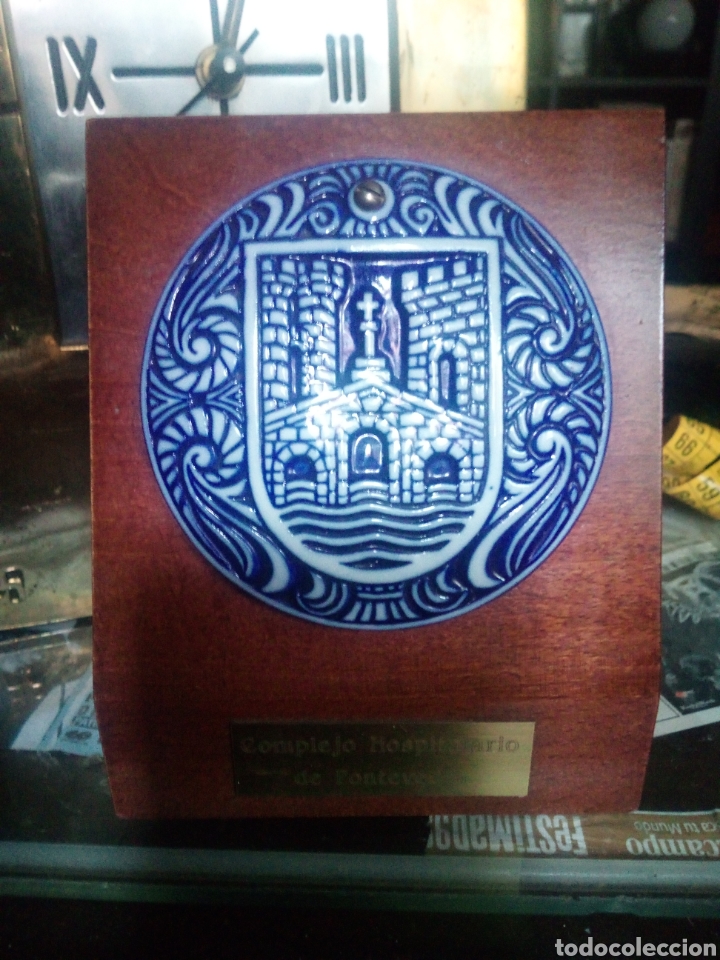 Antig&uuml;edades: Escudo Pontevedra Sargadelos - Foto 3
