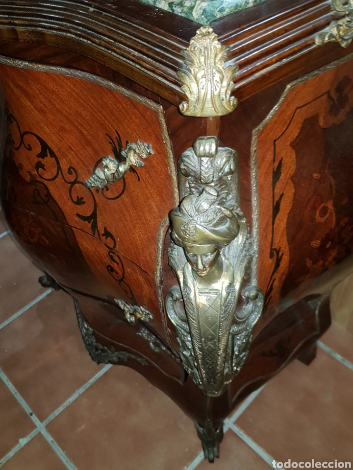 Antig&uuml;edades: Comoda Luis XV con adornos de bronce - Foto 11