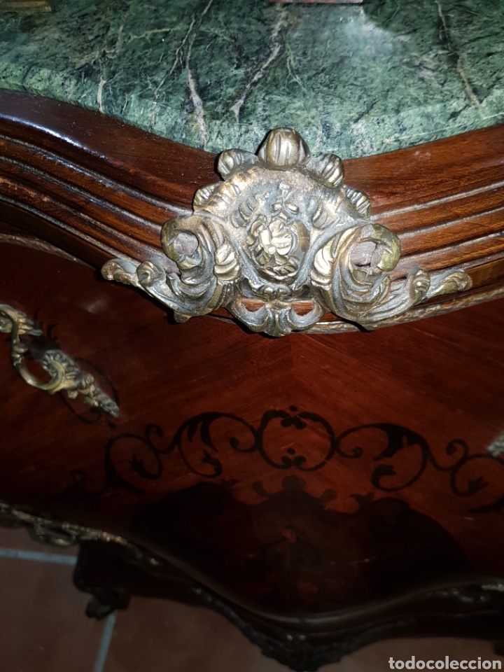 Antig&uuml;edades: Comoda Luis XV con adornos de bronce - Foto 12