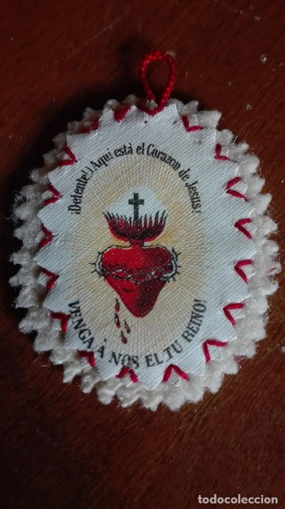 Antig&uuml;edades: Escapulario del Coraz&oacute;n de Jes&uacute;s - Foto 1