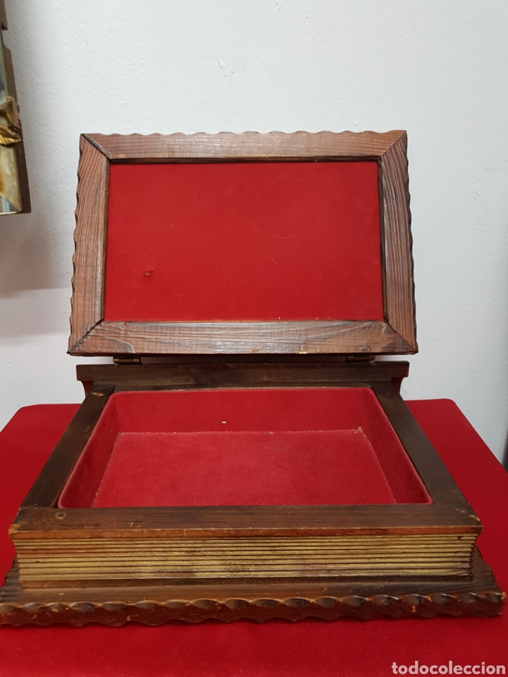 Antig&uuml;edades: Caja de madera forma libro vintage - Foto 6