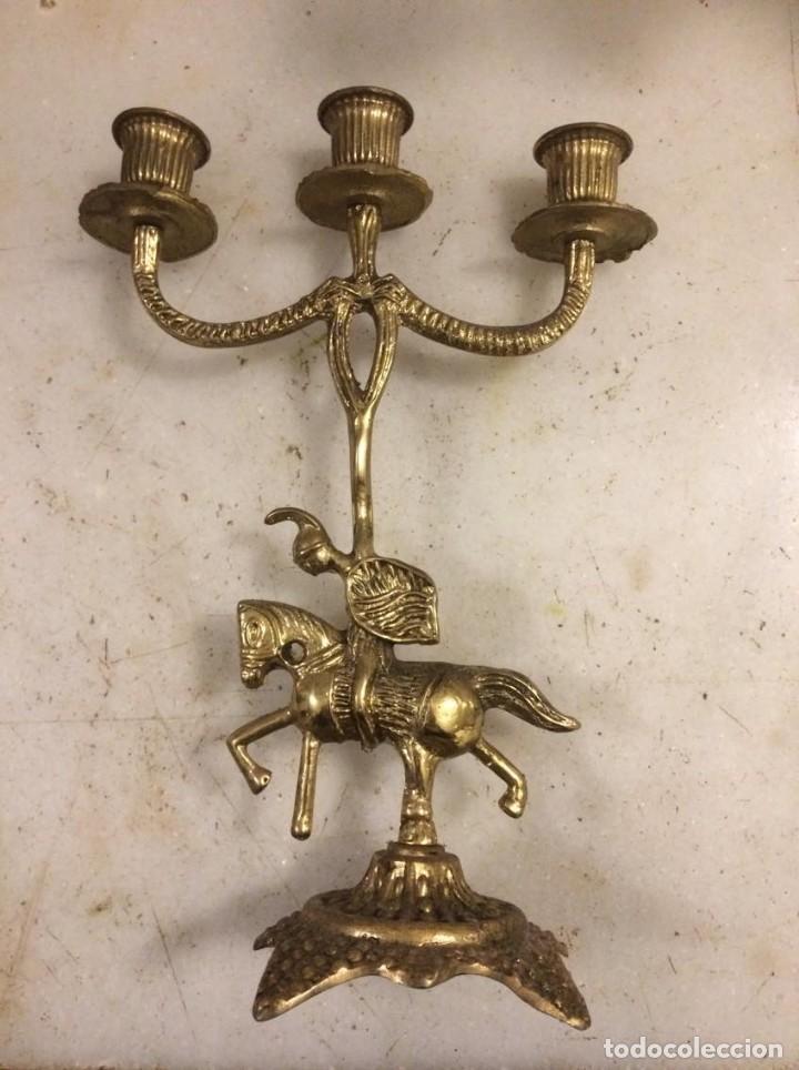 Antig&uuml;edades: Pareja de candelabros de tres luces - Foto 3