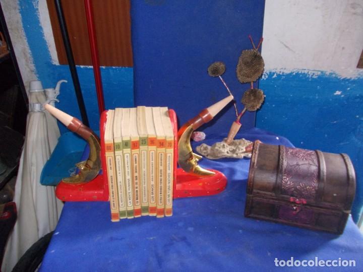 Antiquit&eacute;s: sujeta libros de madera