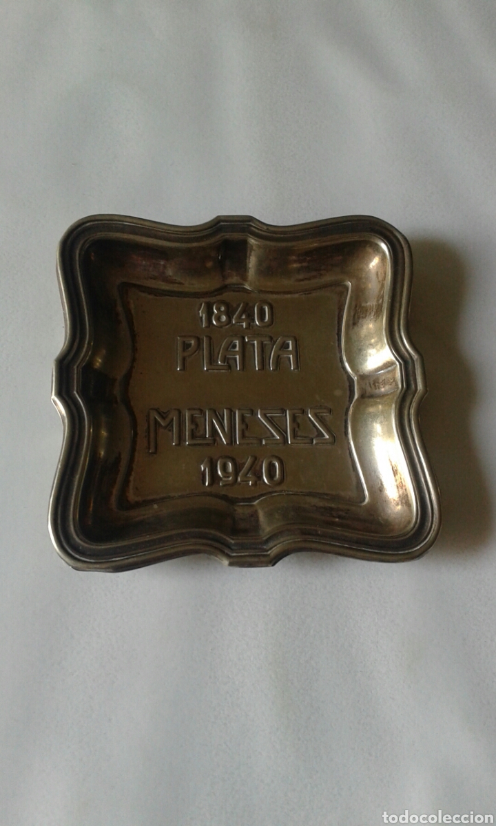 Antig&uuml;edades: Bandeja de plata meneses. - Foto 1
