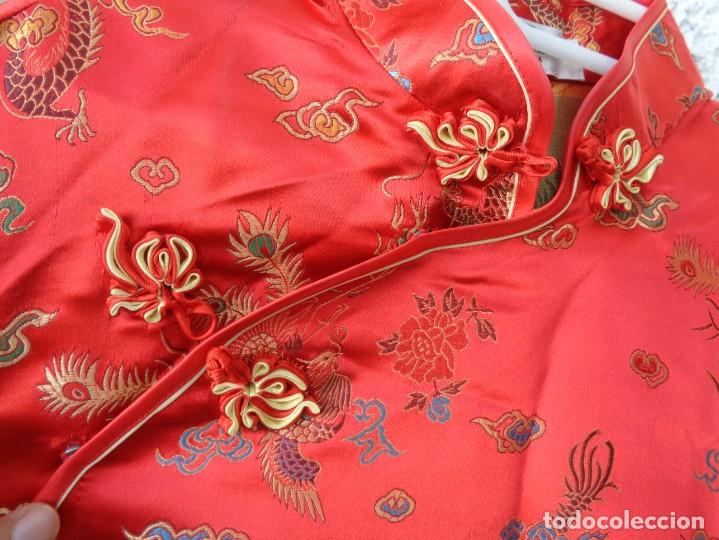 Antig&uuml;edades: BONITO KIMONO EN SEDA BROCADA COLO ROJO - Foto 5