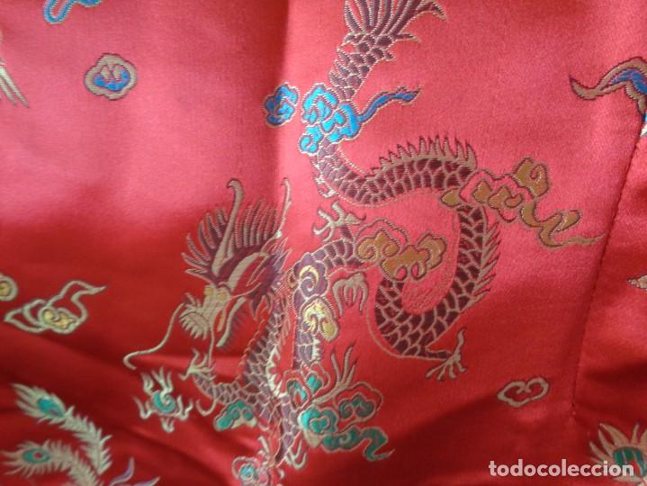 Antig&uuml;edades: BONITO KIMONO EN SEDA BROCADA COLO ROJO - Foto 10