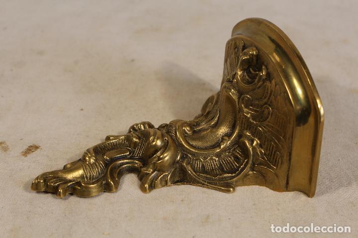 Antig&uuml;edades: mensula en bronce - Foto 3