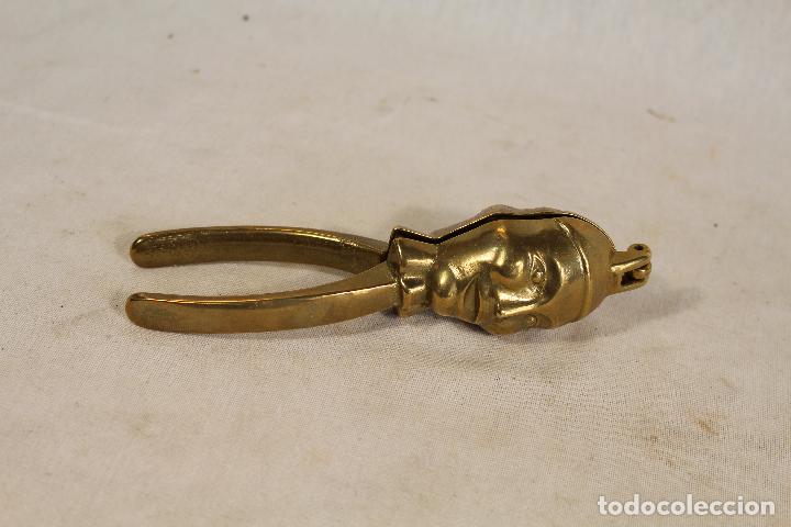Antig&uuml;edades: cascanueces de bronce - Foto 6