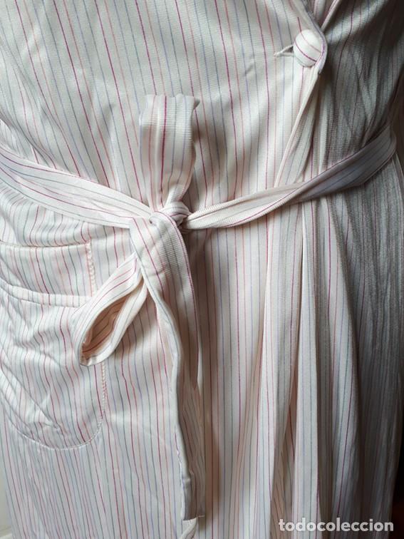 Antig&uuml;edades: CONJUNTO DE BAT&Iacute;N Y CAMIS&Oacute;N MARCA MITJANS, TALLA 44. - Foto 4