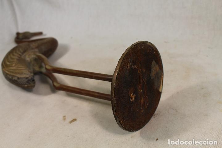 Antig&uuml;edades: ave grulla en bronce - Foto 9