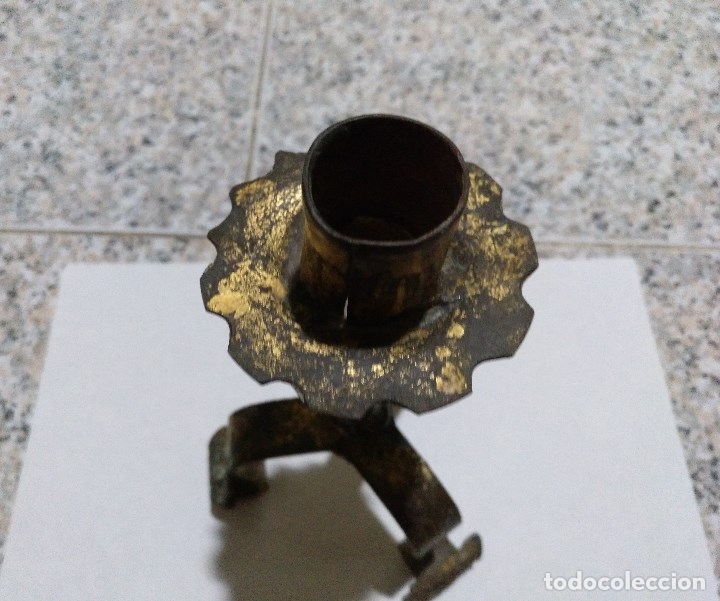 Antig&uuml;edades: CANDELABRO ANTIGUO DE VELA PARECE DE BRONCE. - Foto 3